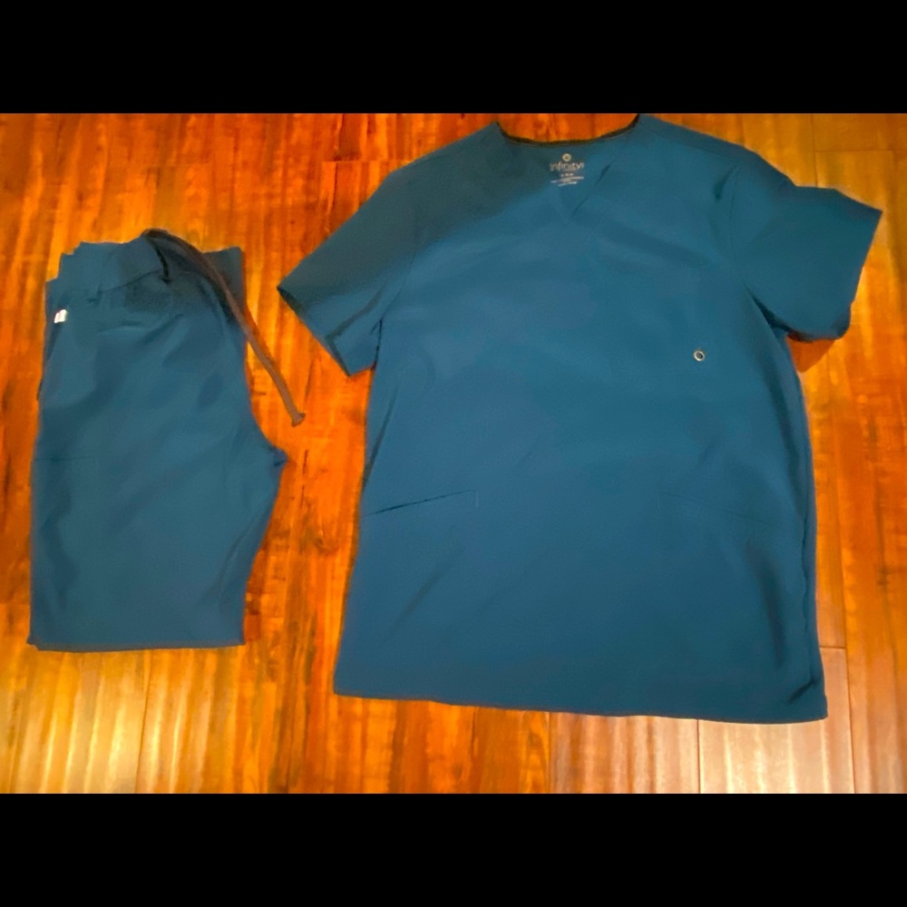 Men’s Cherokee Infinity Scrubs Full Set. Aqua blue. Used.
